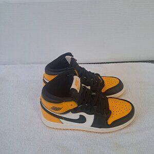 NIKE AIR JORDAN 1 RETRO HIGH OG (PS) TAXI-BLACK-SAIL Kids Size 1.5